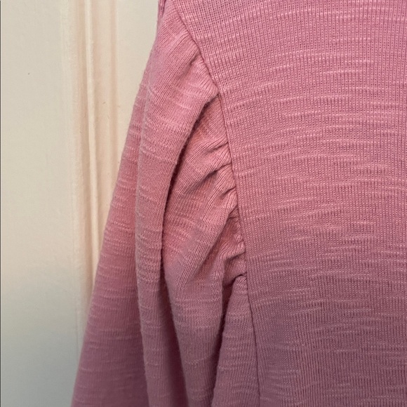 Jane and Delancey Pink V-Neck Elbow Sleeve Top - Picture 3 of 6